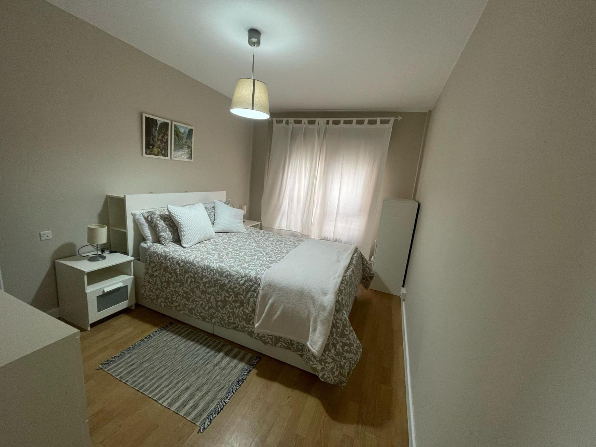 Enol Apartment *